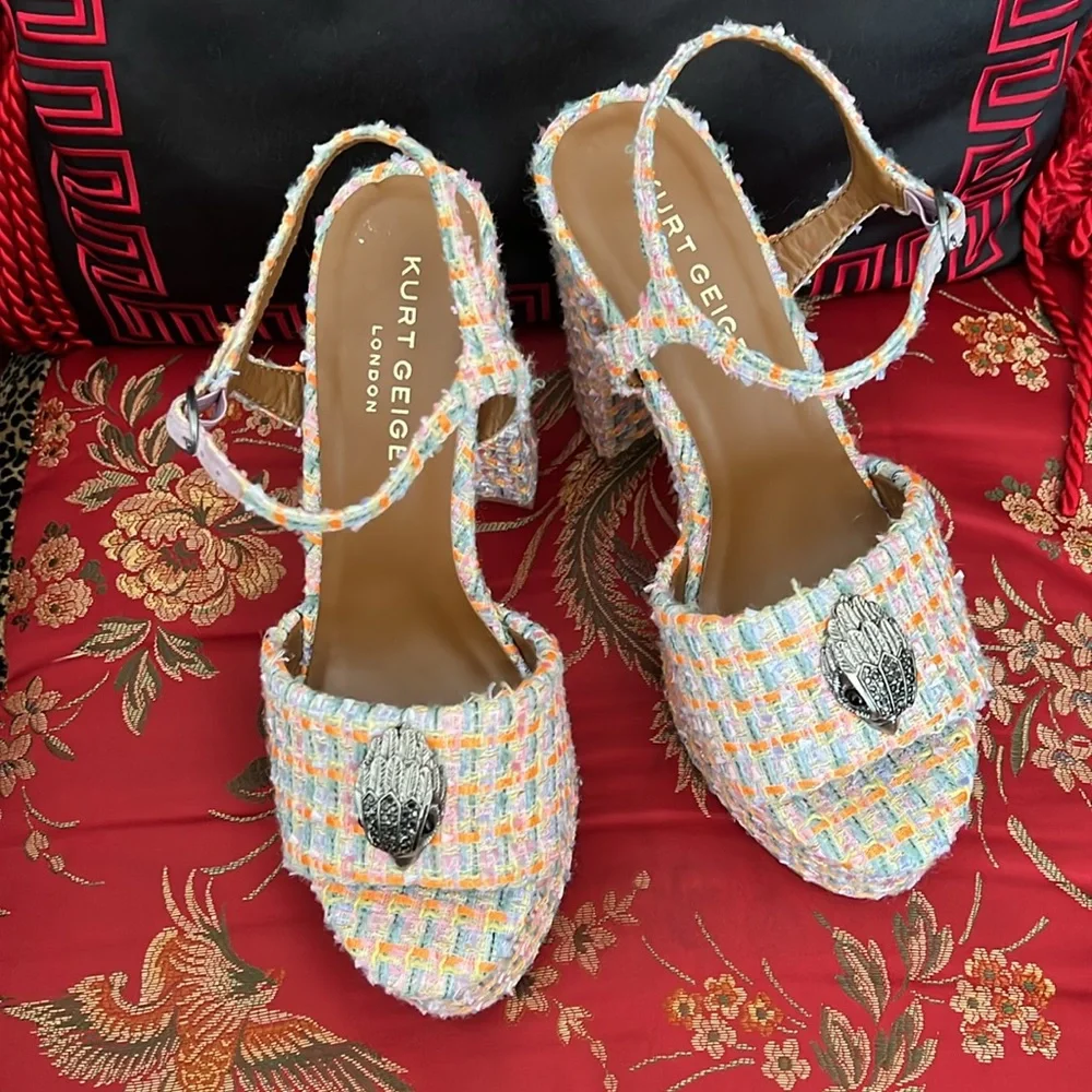 Brunch plans in pretty Kurt Geiger platforms 🌷 - Picture 3 of 11